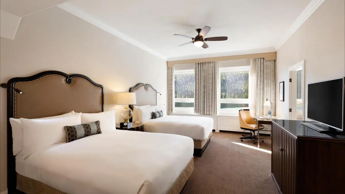 Fairmont Chateau Lake Louise Ski Big 3 Deluxe Lakeview Two Queens