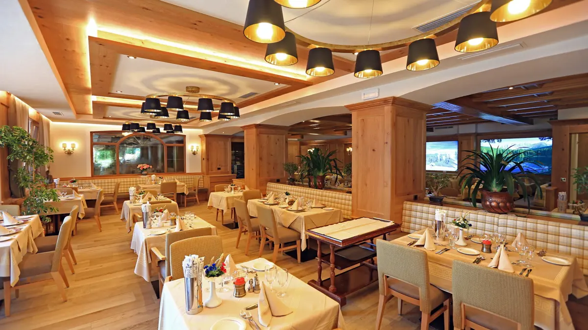 Inghams Italy Dolomites Canazei Hotel Cesa Tyrol Restaurant