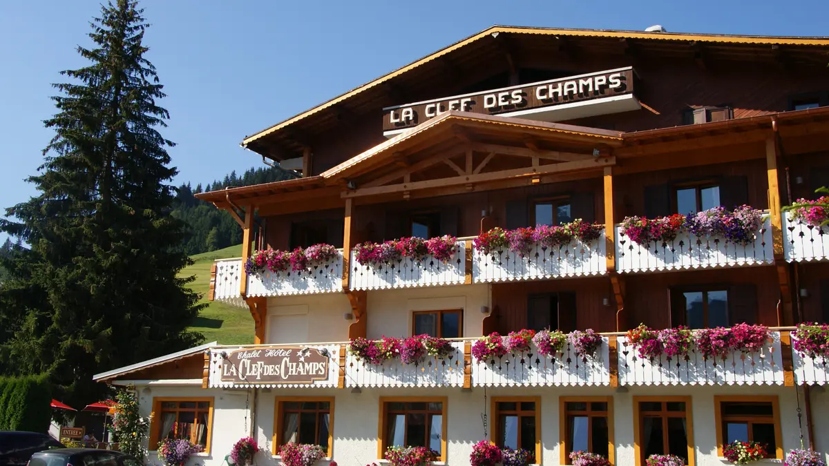 Hotel Clef Des Champs Morzine Exterior Summer