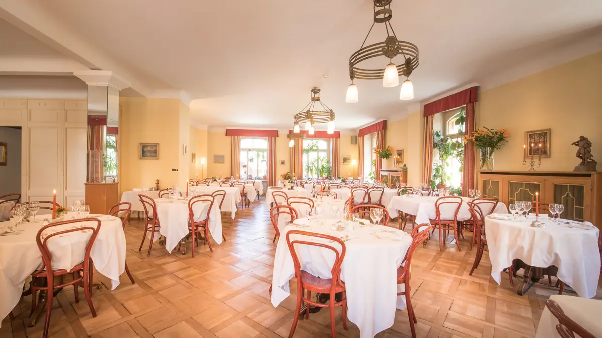 Hotel Falken Wengen Dining Room