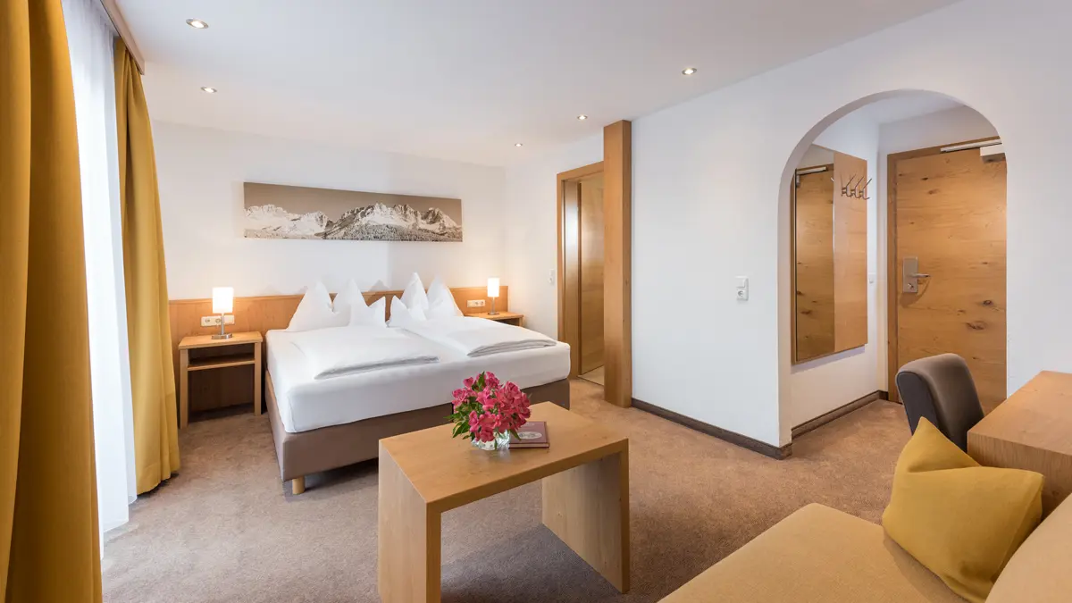 Hotel Resch Kitzbuhel Standard Room (4)