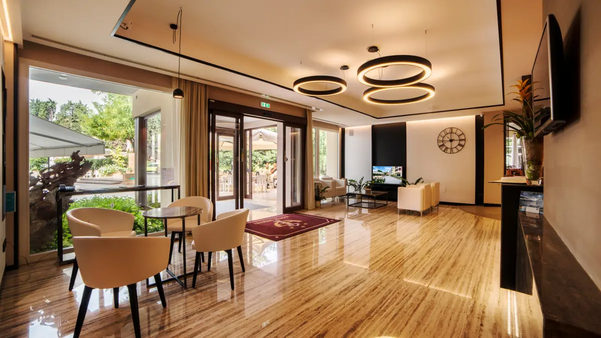 Hotel Bisesti Garda Lobby