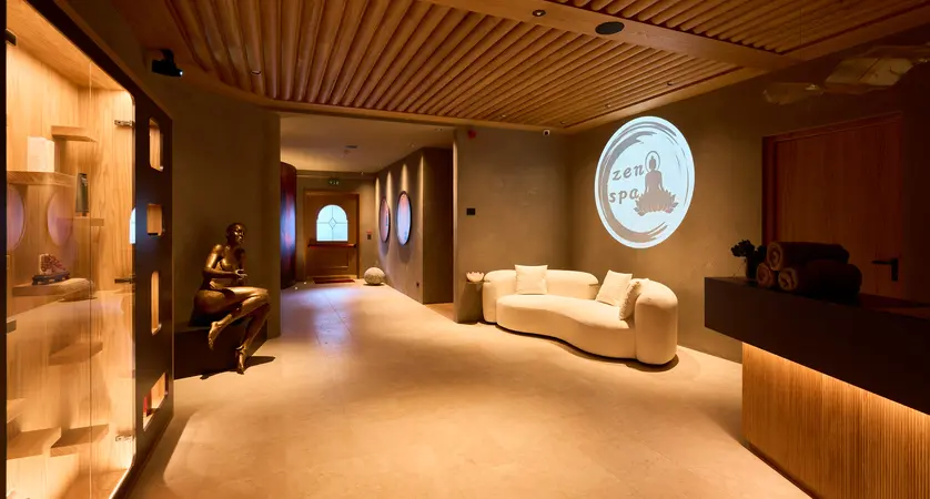 Hotel Cesa Tyrol Canazei Dolomites Italy Reception