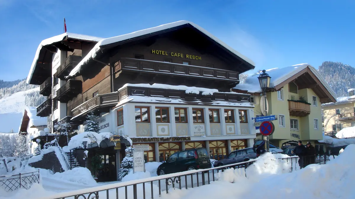 Hotel Resch Kitzbuhel Exterior Winter