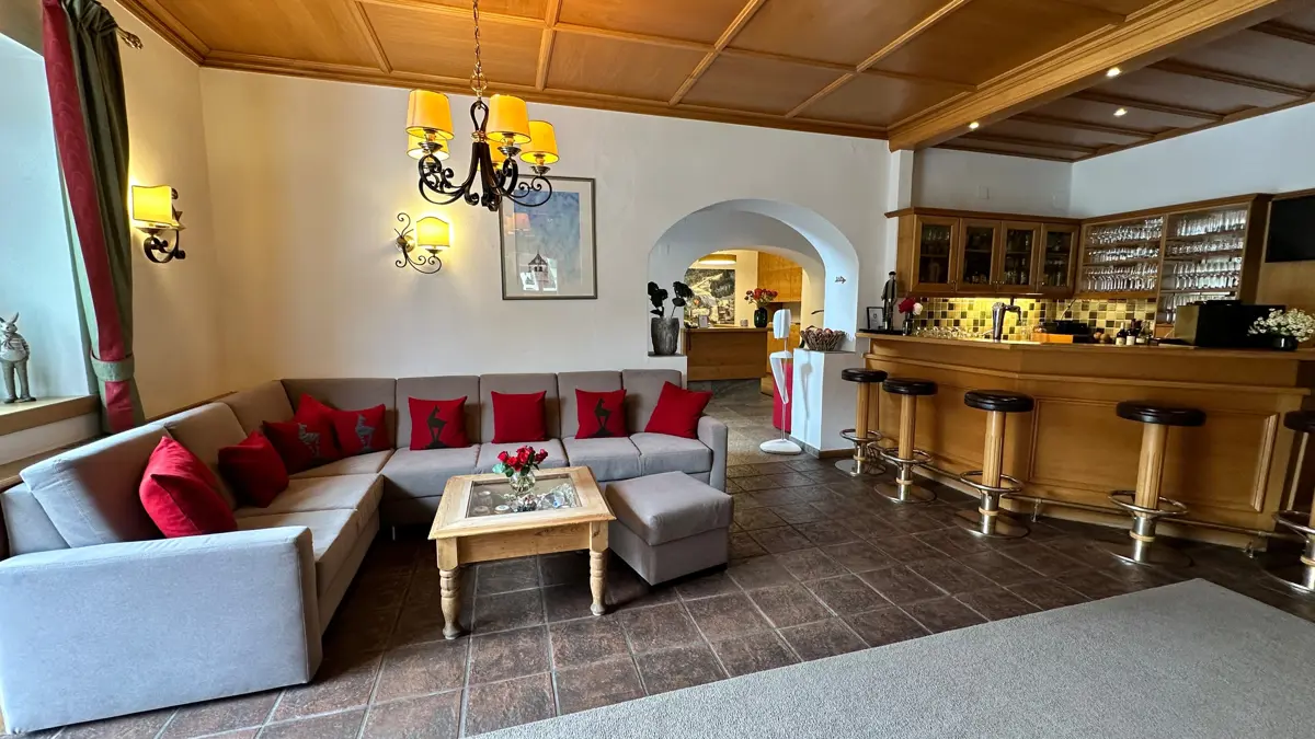 Hotel Resch Kitzbuhel Bar Lounge (3)
