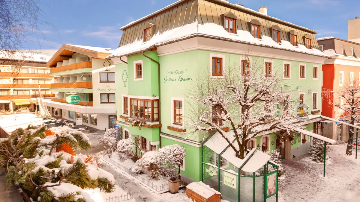 Hotel Gruner Baum Zell Am See Exterior