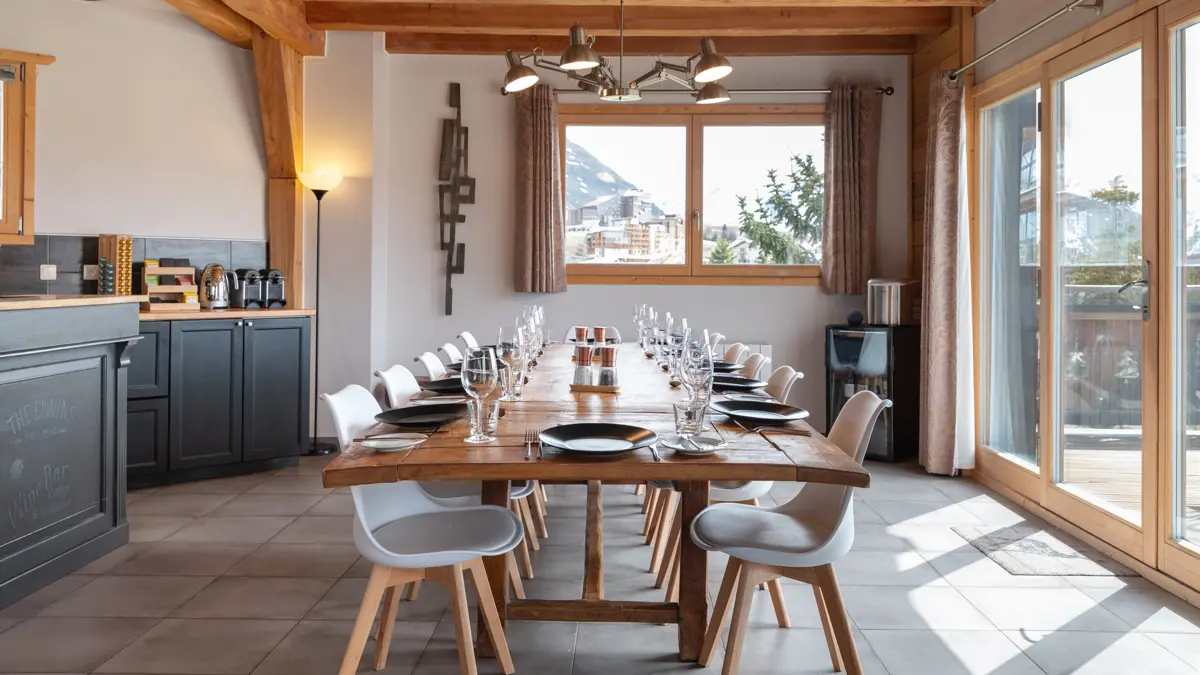 Dining Area (4)