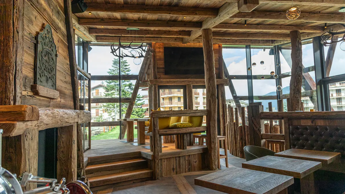 Inghams Italy Via Lattea Sauze D'oulx Hotel Avalanche Bar (4)