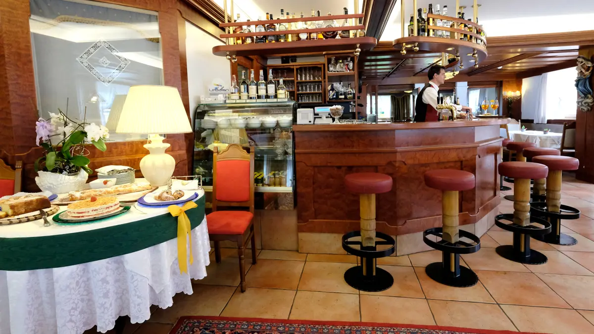 Inghams Italy Dolomites Arabba Hotel Evaldo Bar