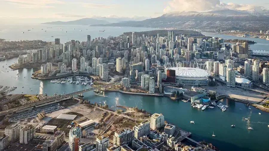 Guide Ski City Stopover Vancouver Skyline