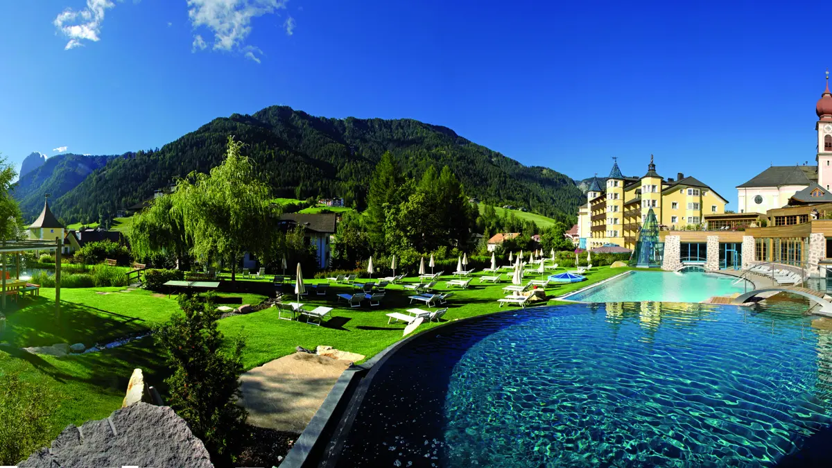 Inghams Italy Dolomites Ortisei Hotel Adler Exterior
