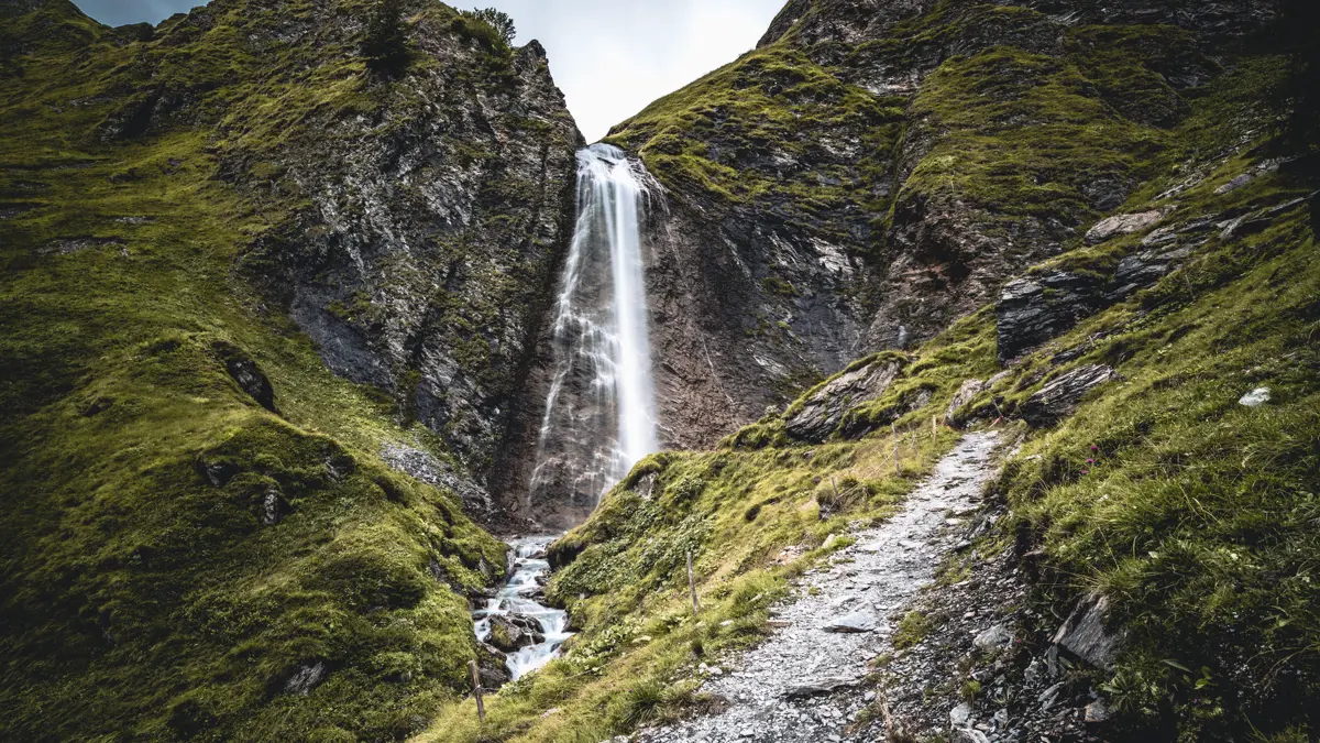 Mayrhofen Schleier Waterfall Adobestock 493761804