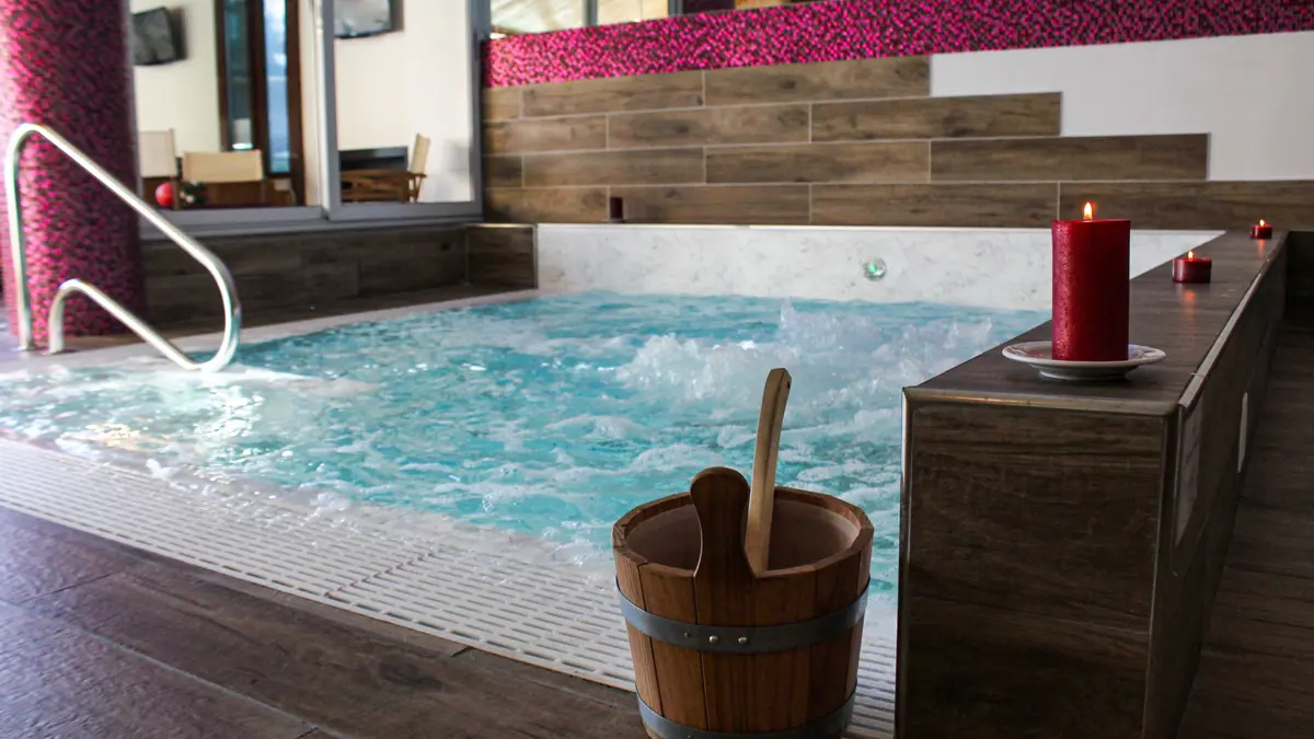 Inghams Italy Milky Way Grand Hotel Sestriere Hottub