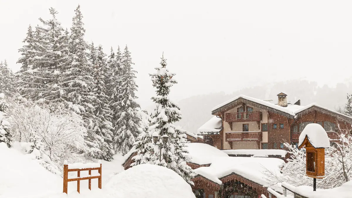 Hotel Les Sherpas Courchevel Exterior