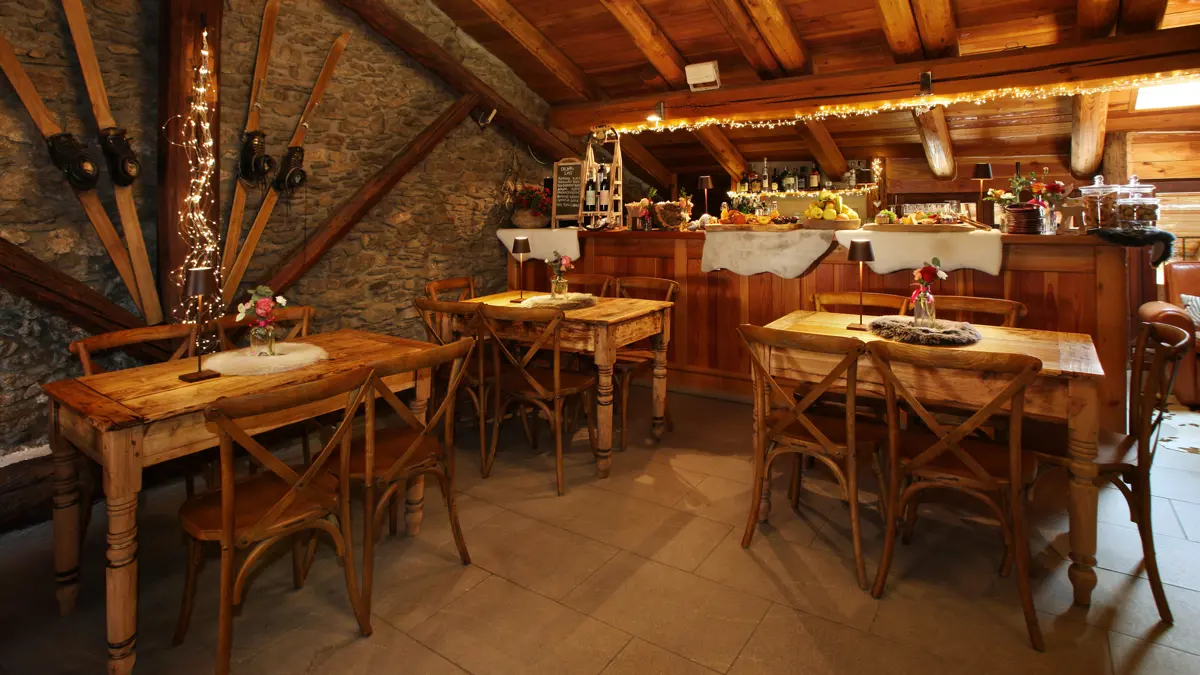 Chalet Faure Bar Area